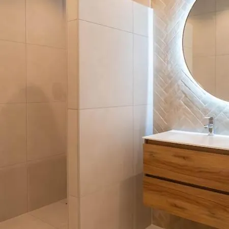 Sint Adelbertus アパート