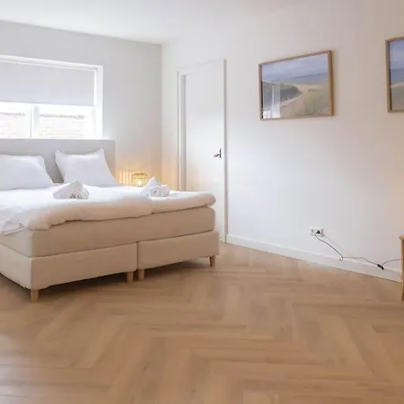 Sint Adelbertus Apartment *